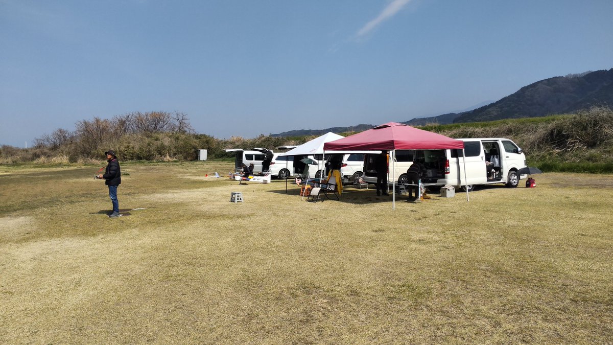 J_Yamamoto_F3A's tweet photo. 皆さんは広島駅南口地下広場に集結していたでしょうか?
僕は一足早く #しまなみ海道 を渡って四国上陸しました。
本日は #今治ラジコンクラブ さんを訪問して練習です。
#ラジコン飛行機
#F3A
#STU48
#勝手に四国観光大使
#福田朱里
#ふくメール https://t.co/JzjRVz75vp