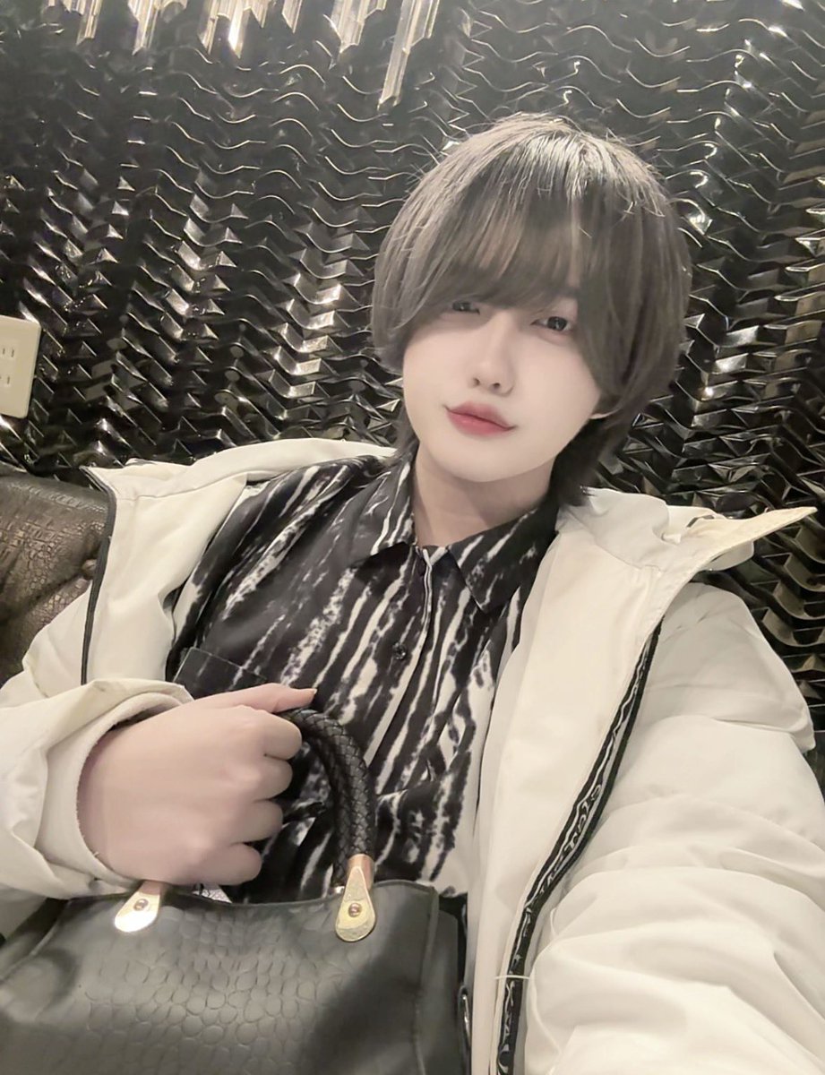 munosayu_6's tweet photo. 可愛くてもだめ？
#自撮り界隈　#ホスト　#いいね返し https://t.co/hR12Daiki6