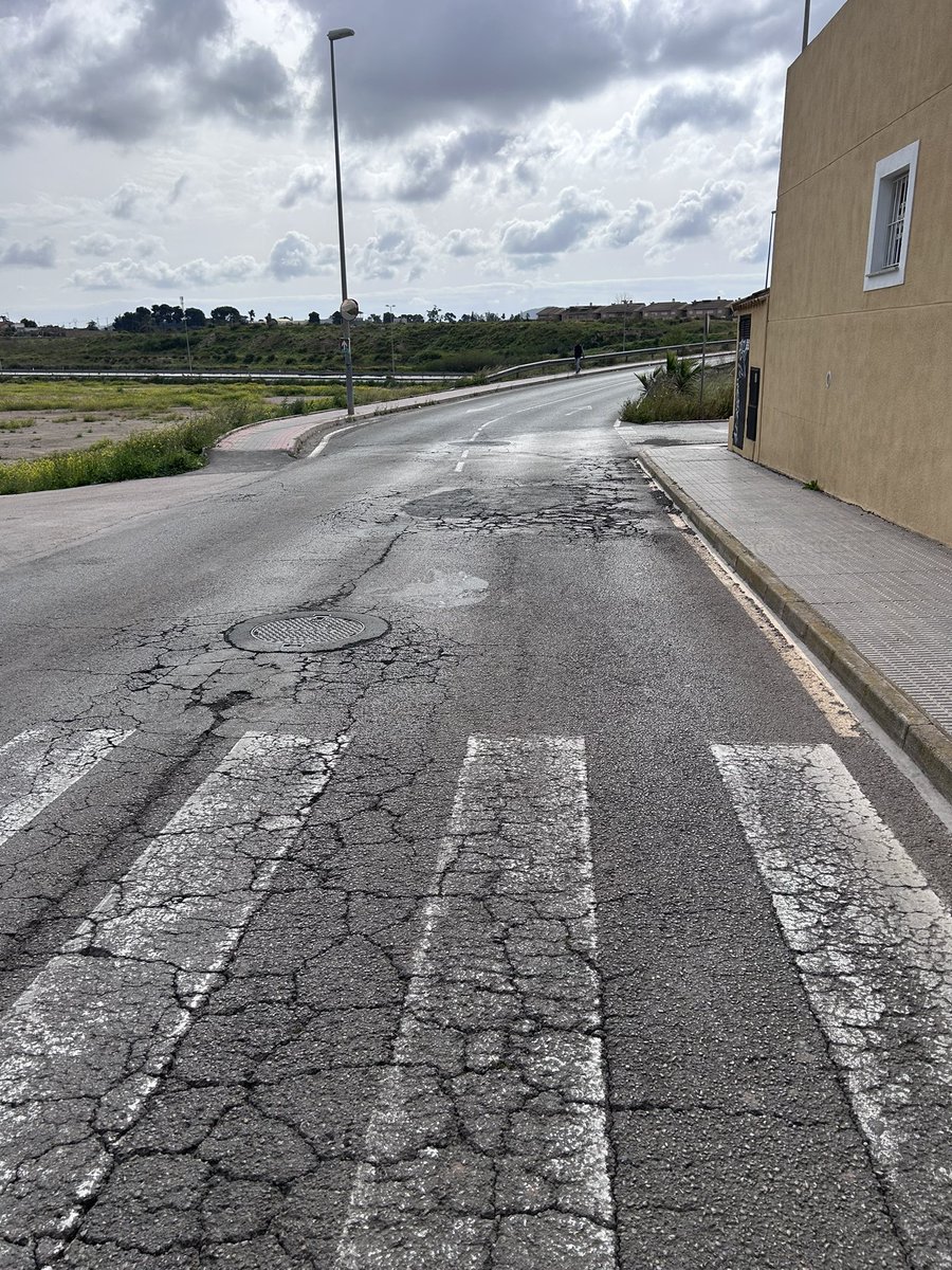 martinml34's tweet photo. Auténtica vergüenza esta carretera en Los Dolores (C/Real y C/Gutierrez). Baches, grietas, alcantarillado desnivelado, en fin… un peligro constante para conductores y peatones, mientras seguimos pagando impuestos. ¿Hasta cuándo? SOLUCIÓN YA. @AytoCartagenaES @NoeliaArroyoHer https://t.co/dz3rehqbjc
