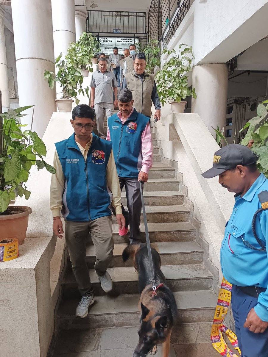 DM/DEO West Delhi tweet media