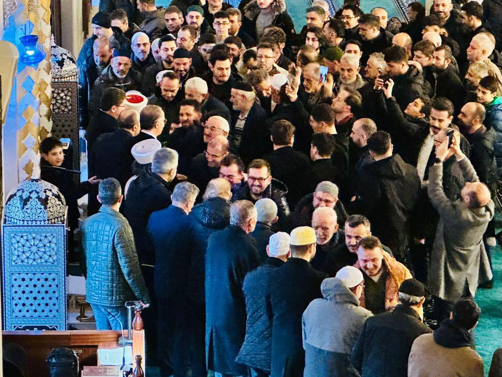 Bayram Namazımızı Mimar Sinan Camiinde Önceki Dönem Adalet Bakanımız Sn. <a href="/yilmaztunc/">Yılmaz TUNÇ</a>  Önceki Dönem Sanayi Ve Teknoloji Bakanımız, Bursa Milletvekilimiz Sn <a href="/varank/">Mustafa Varank</a> Ataşehir Kaymakamımız Sn. <a href="/BekirDinkirci/">Bekir DINKIRCI</a> ve Ataşehir’li komşularımız ile eda ettik.
<a href="/bbismailerdem/">İsmail Erdem</a> 
<a href="/abdullahozdemir/">Abdullah Özdemir</a>