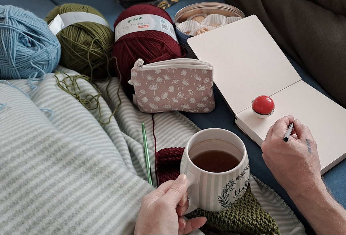 Sabine🐝 tweet media