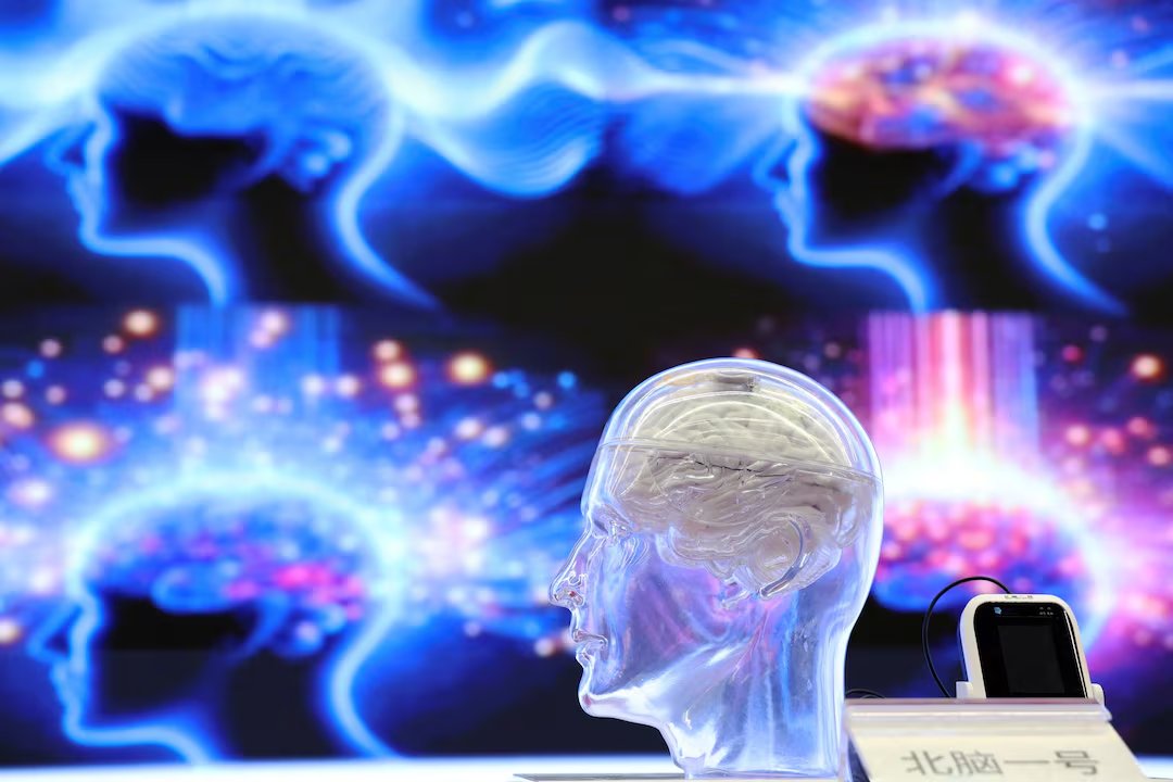 Alpha_Bronze's tweet image. Beijing-backed brain chip firm says it is 3 years behind Musk's Neuralink! #biotech #brainchip #Neuralink 
finance.yahoo.com/sectors/techno…