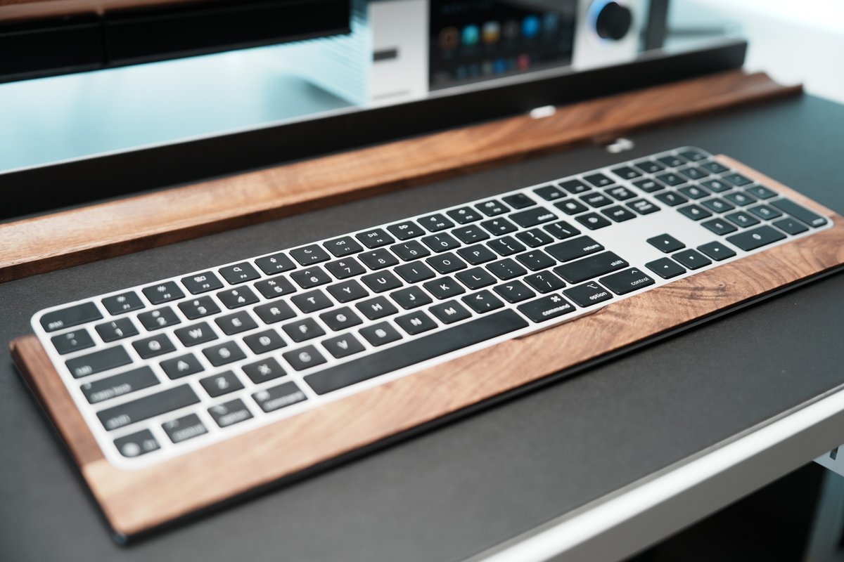 𝐎𝐕𝐑. tweet media