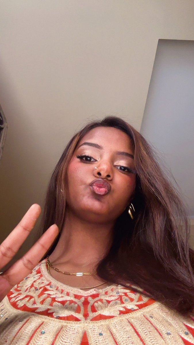 𐬺𐬿✧حلا𐬽☾✯ tweet media