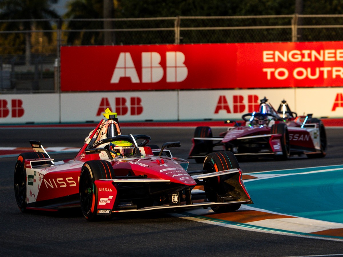 ShellMotorsportTeam tweet media