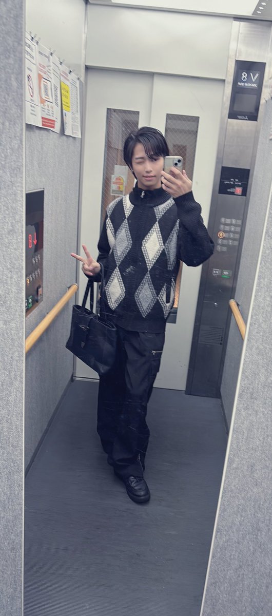 二丁目の空 tweet media