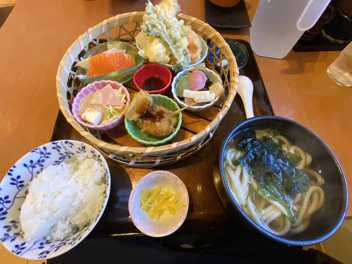 アート tweet media