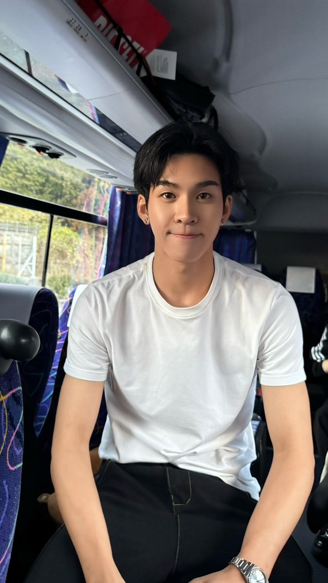 (เสียงในหัว) ผมก็ขนลุกอยู่ครับ แต่ยังยิ้มได้ 😁 เก็บทรงอยู่คับ

#auautnp