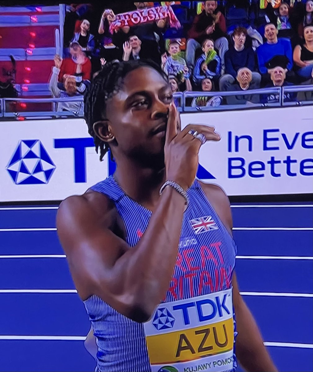 The defending champion is in the house 🤫 

Jeremiah Azu 🇬🇧 makes 6.55 seconds look easy in the men’s 60m heats at the World Indoor Championships!!

#WorldIndoorChamps