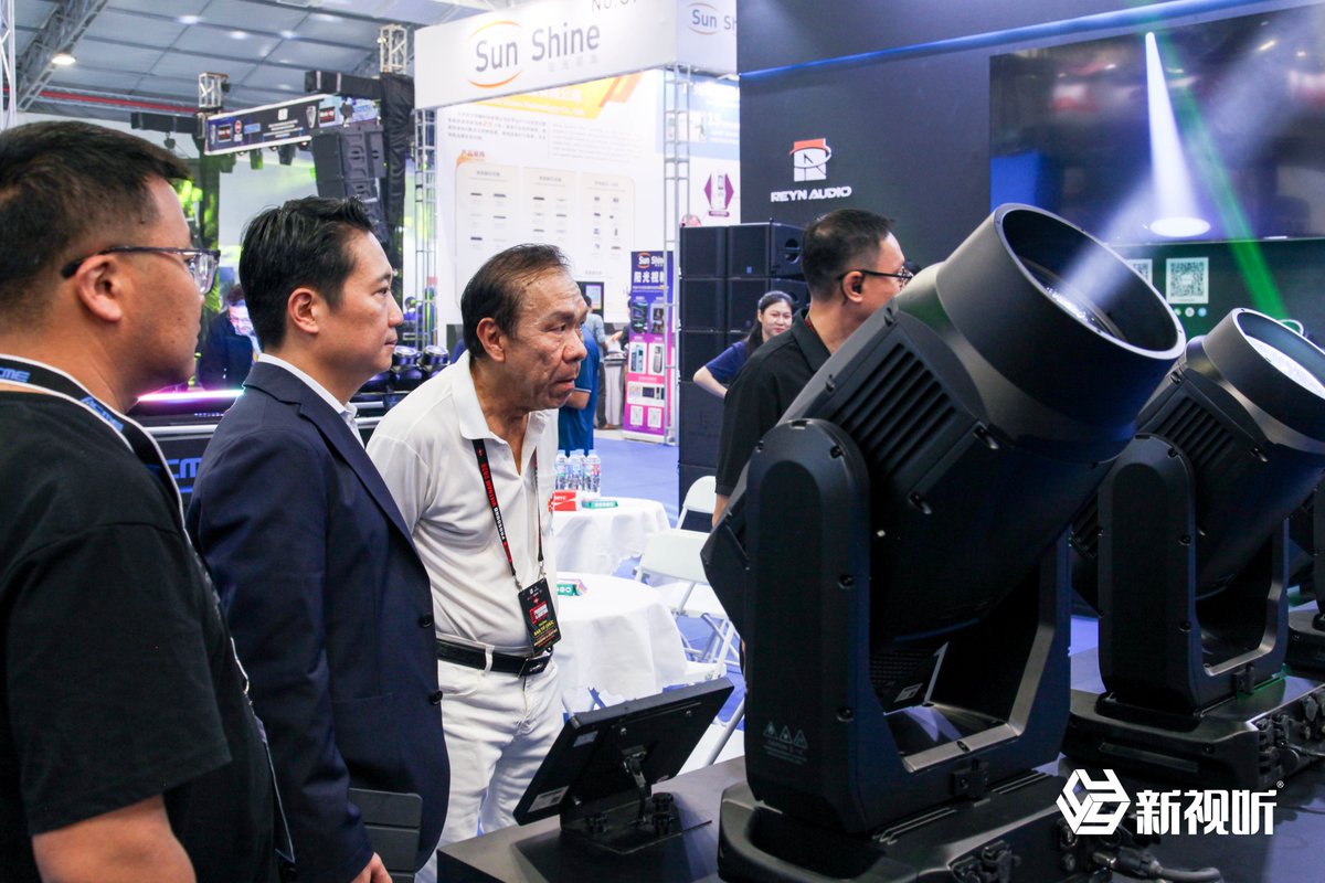 ACME Lighting tweet media