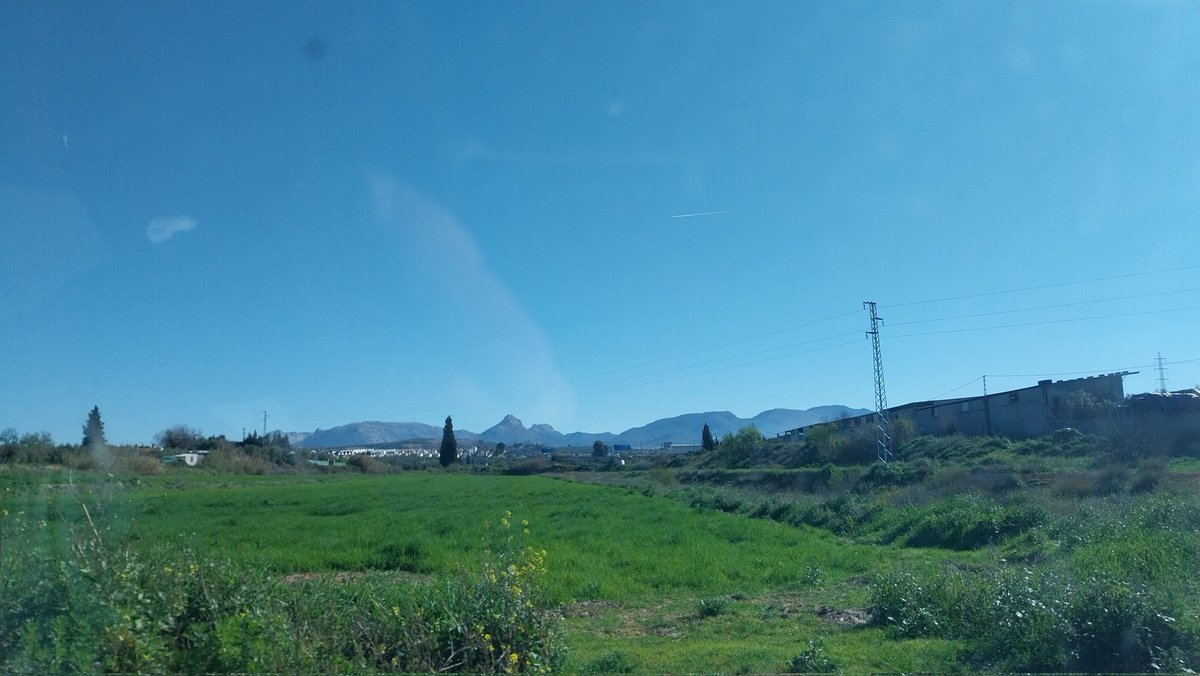 And again, in (S)pain the 'Sunny Country©', mega sunny spring day...