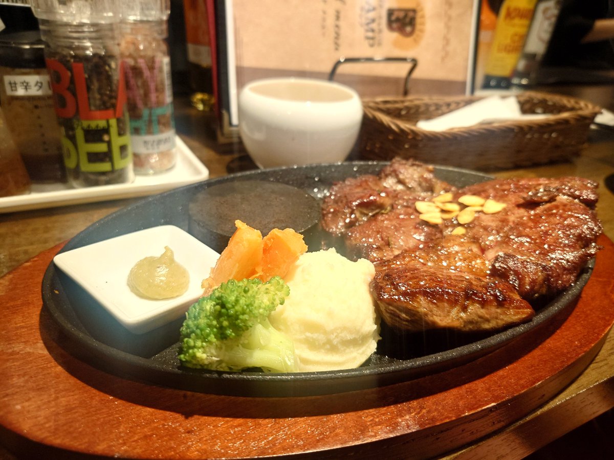 ヤマネ tweet media