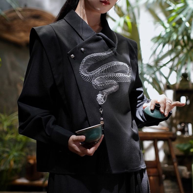 ManusMachina tweet media