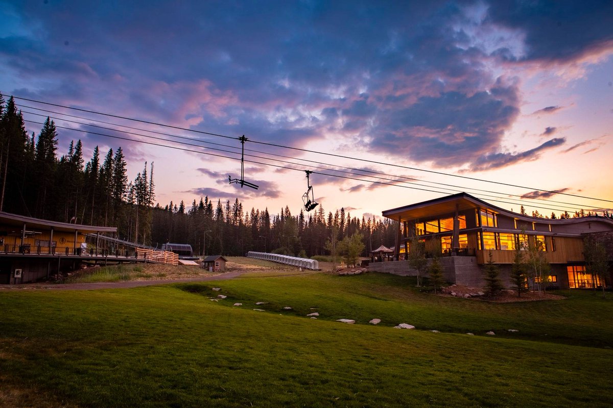 John Doe tweet media