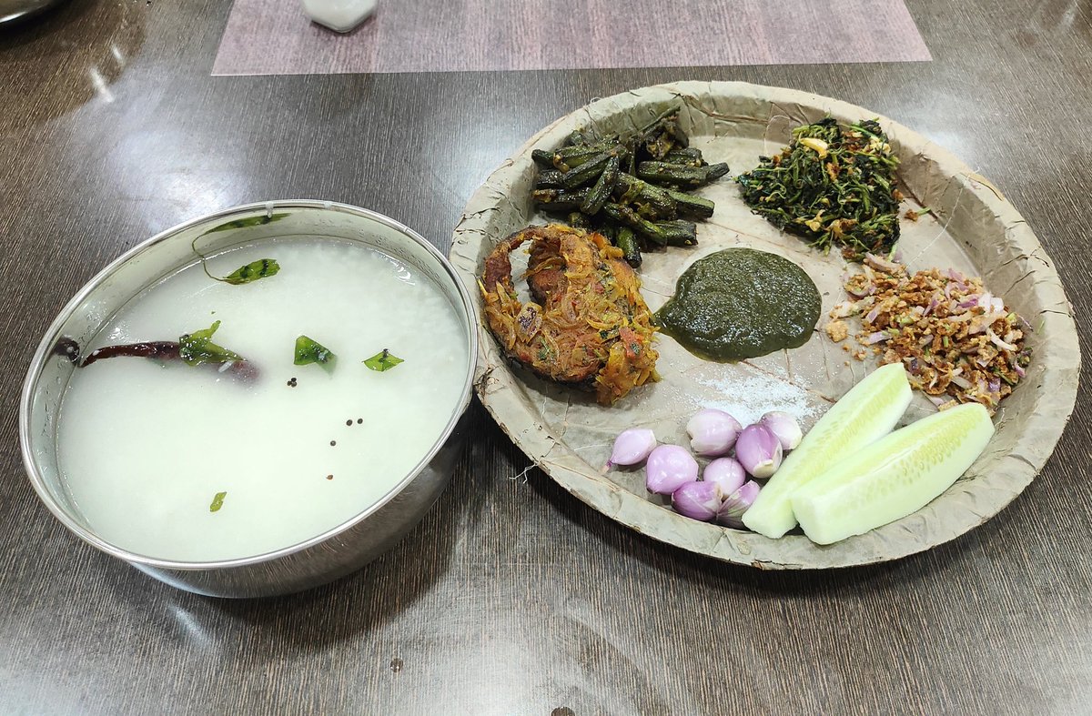 DumbOrator tweet media