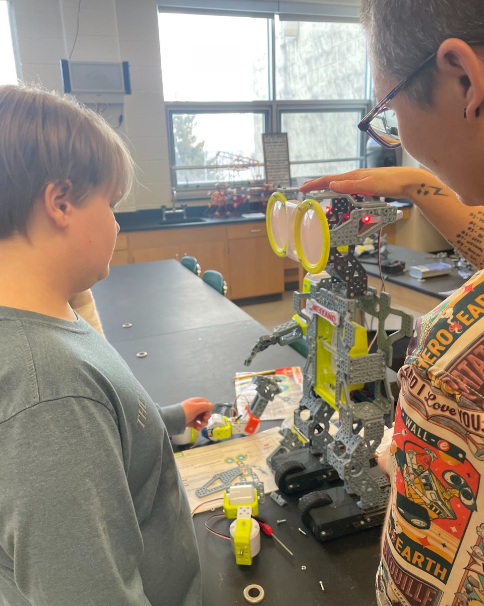 Colonial Intermediate Unit 20 tweet media