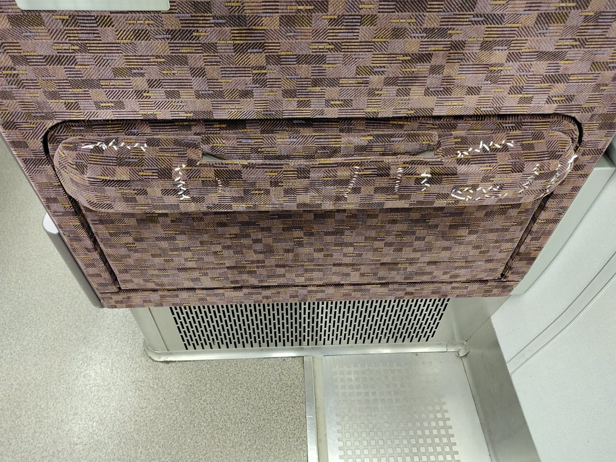 izJapana tweet media