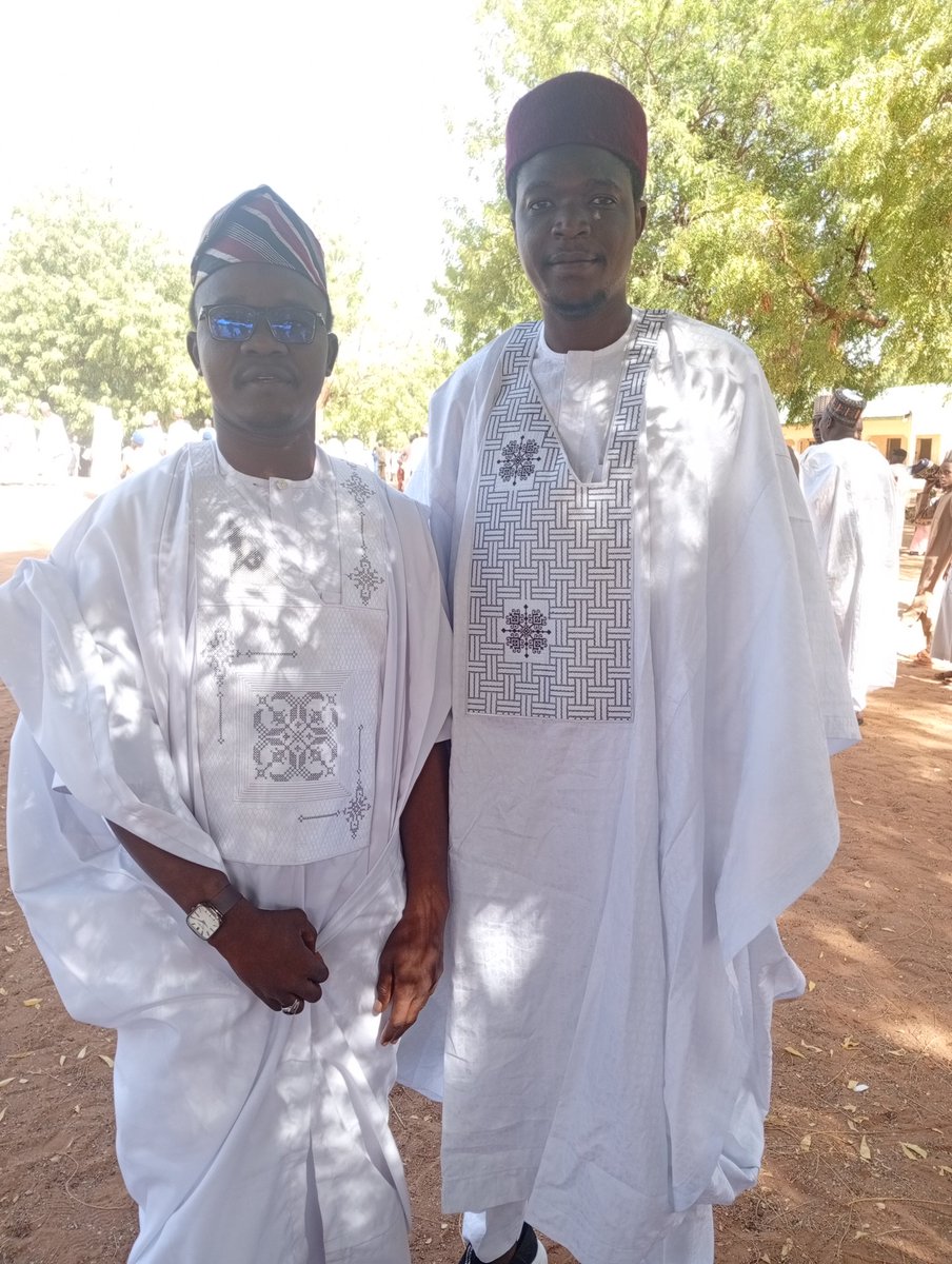 raeesy15's tweet photo. EID MUBARAK.
TAQABALALLAHU MINNA WA MINKUM 🙏 https://t.co/3A2g5NFRBx