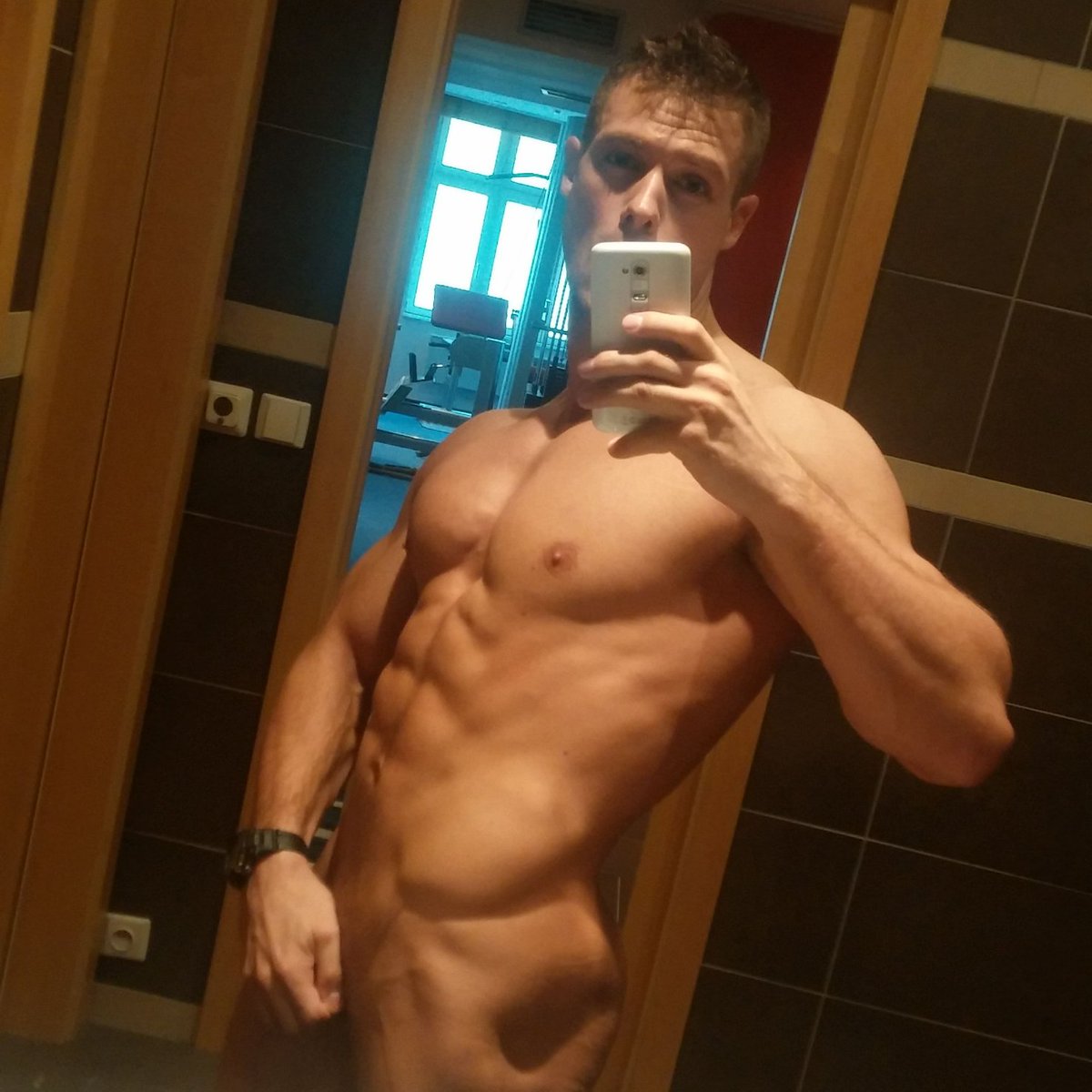 Derek Raser Gold tweet media