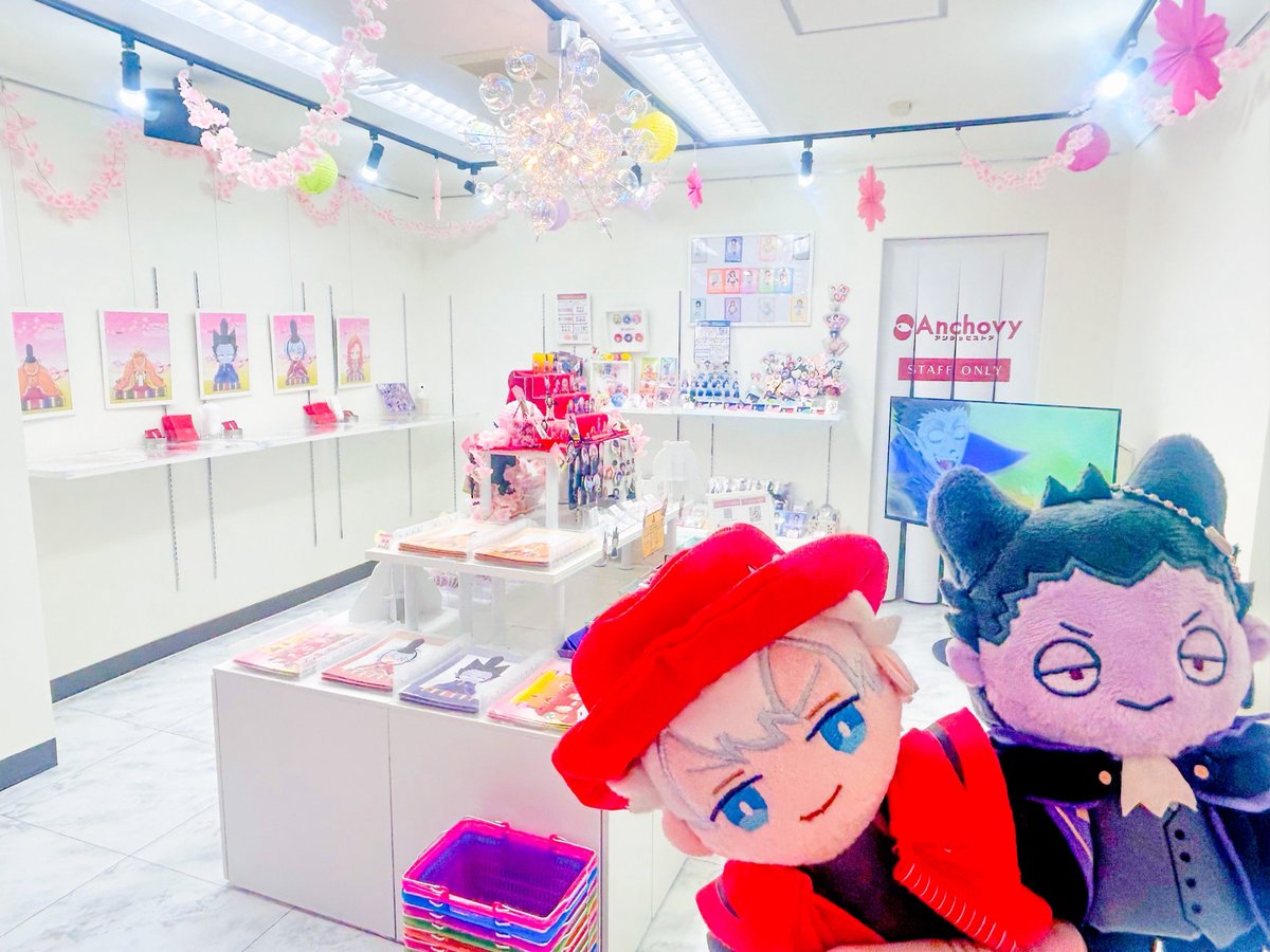 anchovy_info's tweet photo. 🦇 #吸血鬼すぐ死ぬ POPUPショップ 閉幕 🌸

本日をもちまして、ジョンのひなまつり全日程を終了いたしました。

たくさんの方にご来場いただき、イベントを共に盛り上げていただけたこと、スタッフ一同心より感謝申し上げます✨

皆様にお迎えいただいたグッズたちが、日常を彩る宝物になりますように！
またどこかの季節で、皆様にお会いできる日を楽しみにしています！🪦✨
#吸血鬼すぐ死ぬ #吸死 #吸死POPUP #アンチョビストア #ジョンのひなまつり