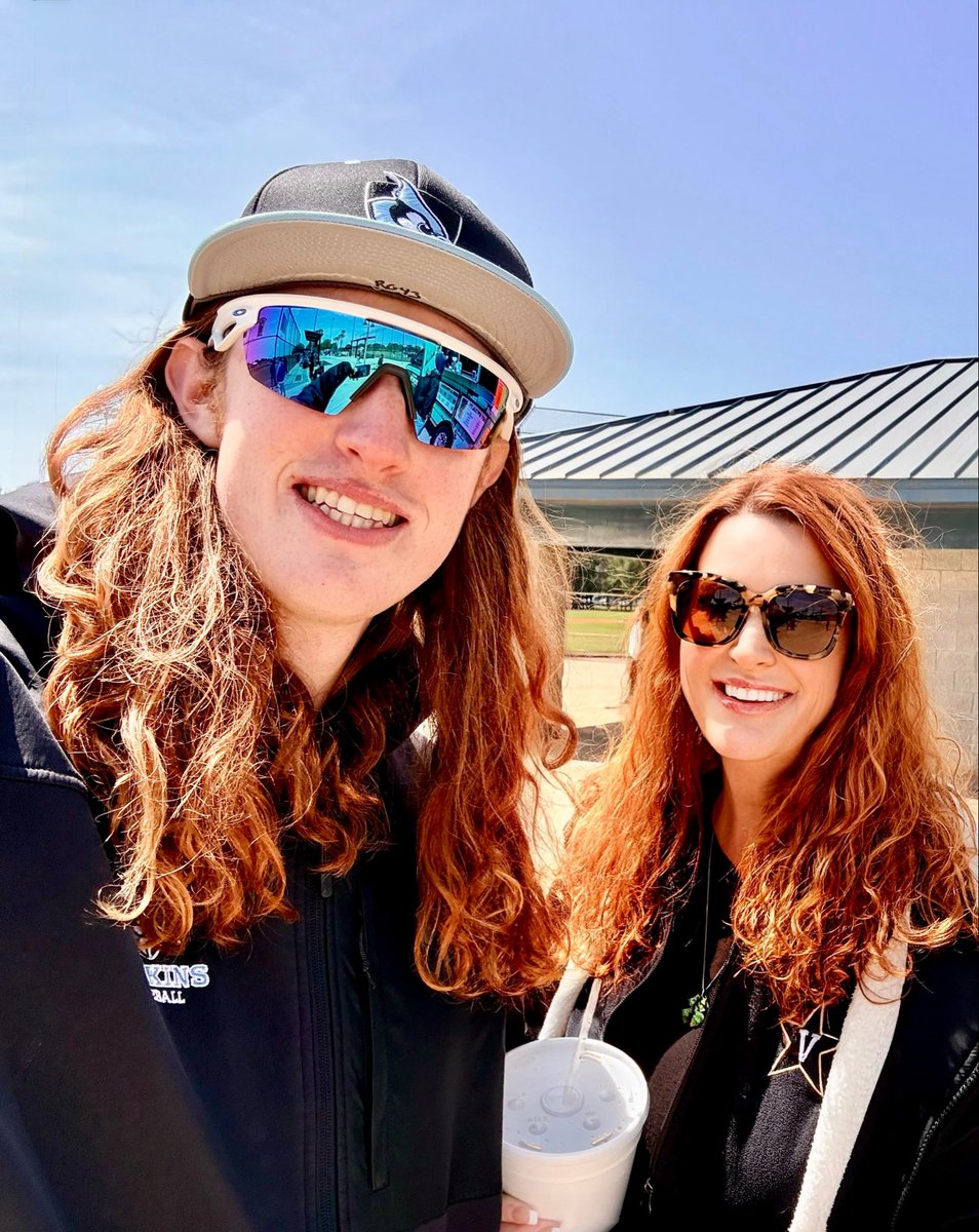 VandyRed's tweet photo. Look who I found this week, in Florida, with the Johns Hopkins Baseball Team. My heart is full. 💙 @RadfordGreen23 https://t.co/bpLyMUODuw