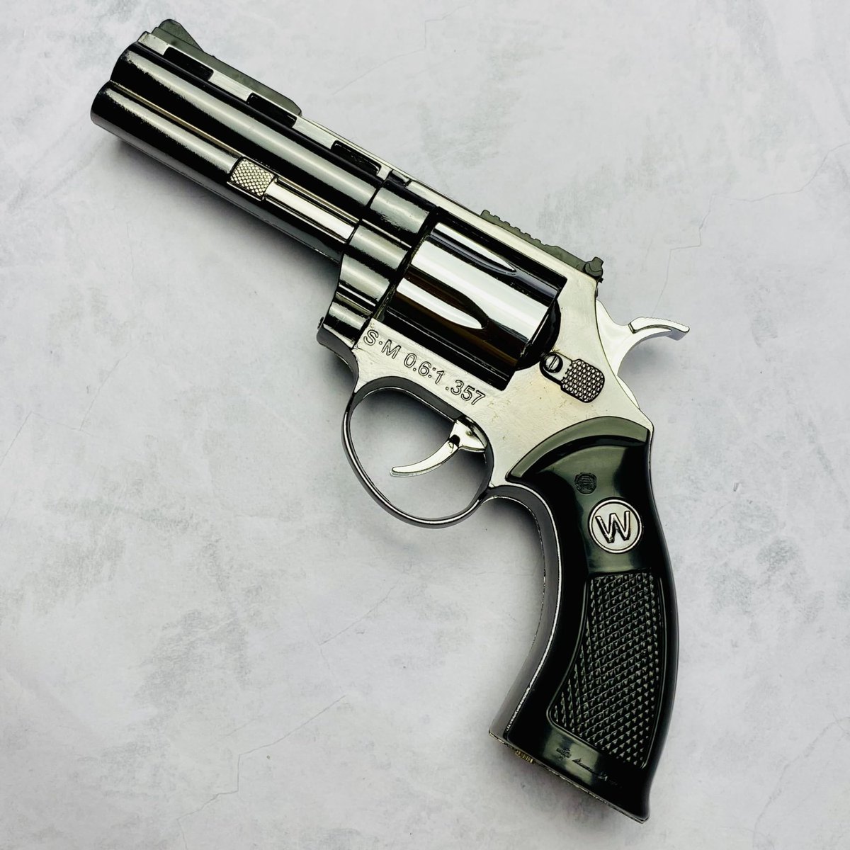 ███マイティソゥ█🦷🔨█ tweet media