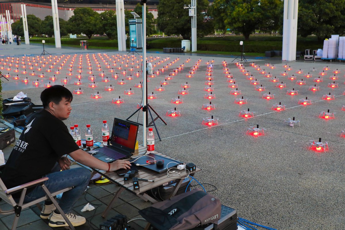 ypolphol@gmail.com tweet media