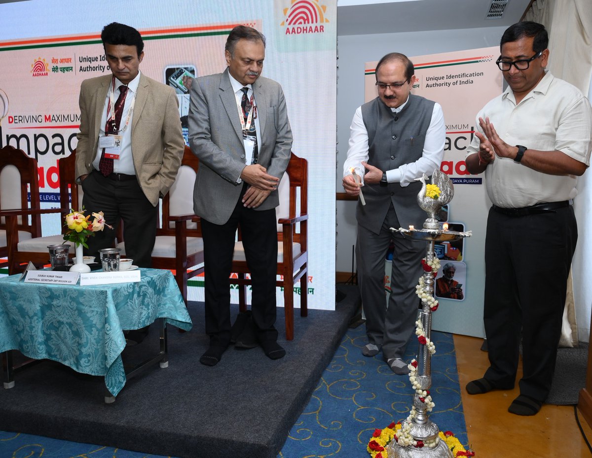 Aadhaar Office Hyderabad tweet media