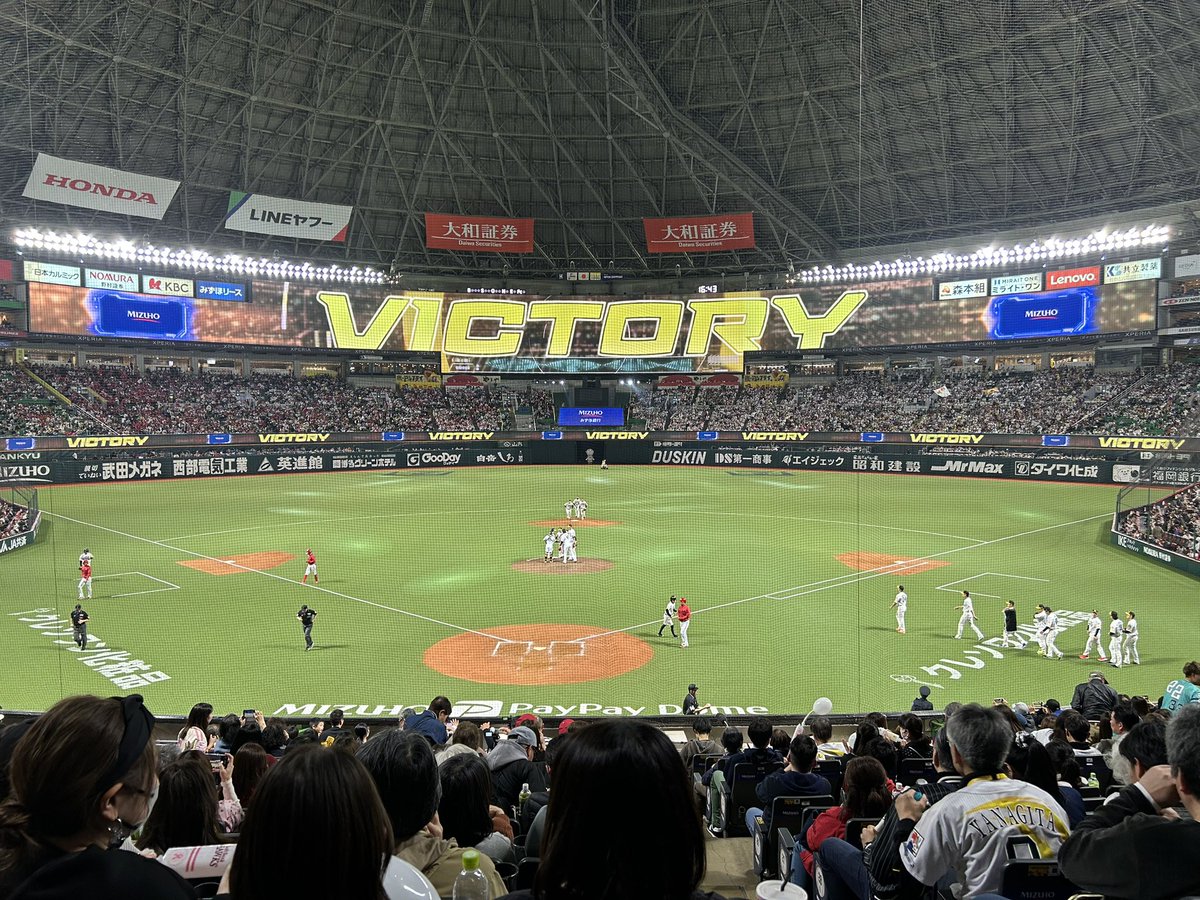 𝗞𝗢𝗖𝗢𝗔 ☪︎ᶻ tweet media