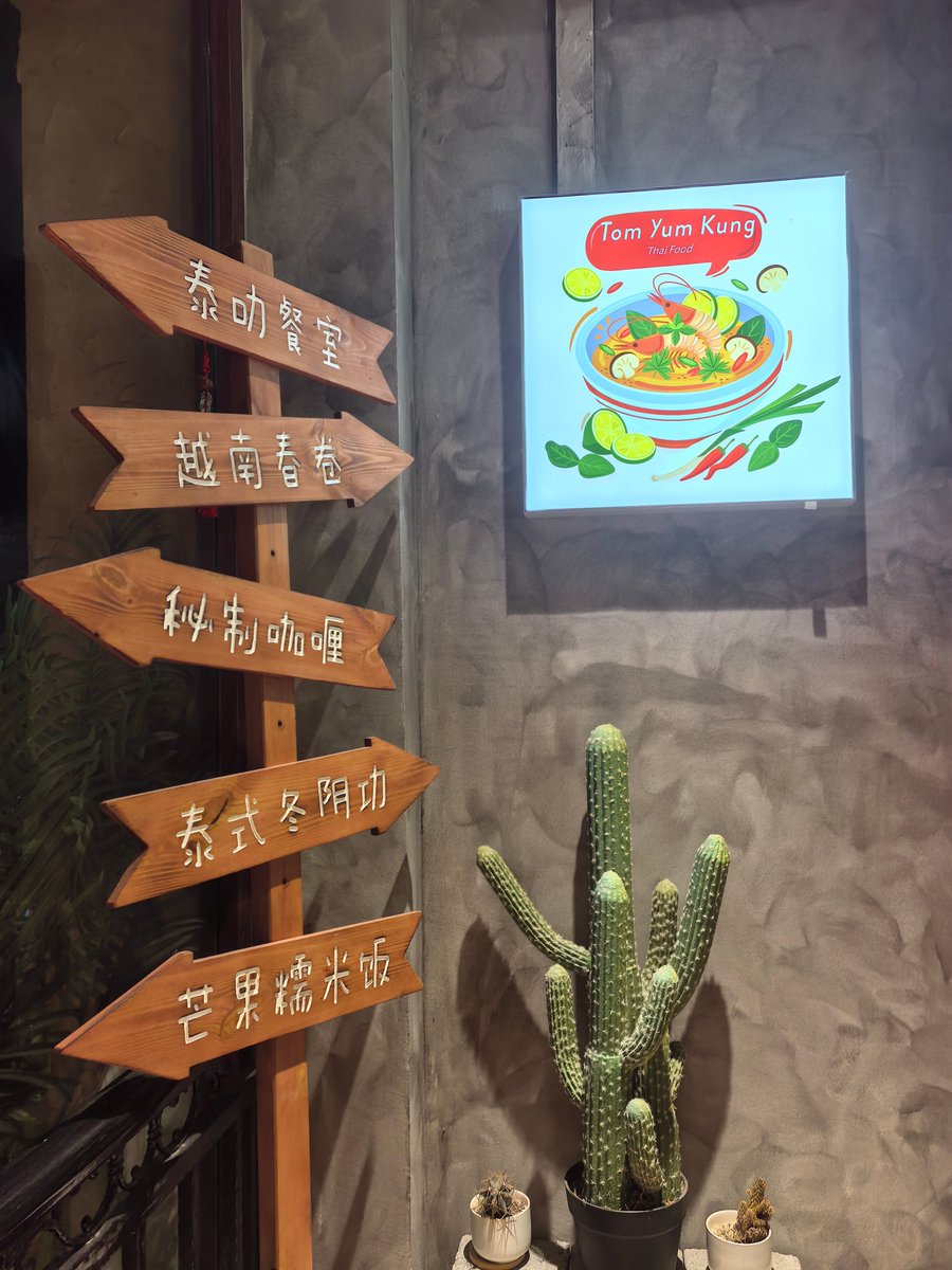 Rossally tweet media