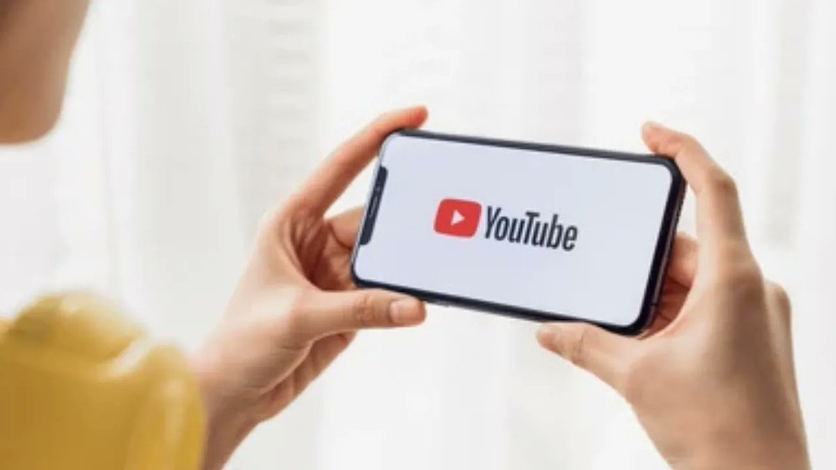 BestMediaInfo's tweet image. YouTube tests sticky banner ads that remain visible after users skip videos 

bestmediainfo.com/mediainfo/adve… 

#userexperience #GoogleAds #digitaladvertising #advertising #YouTube