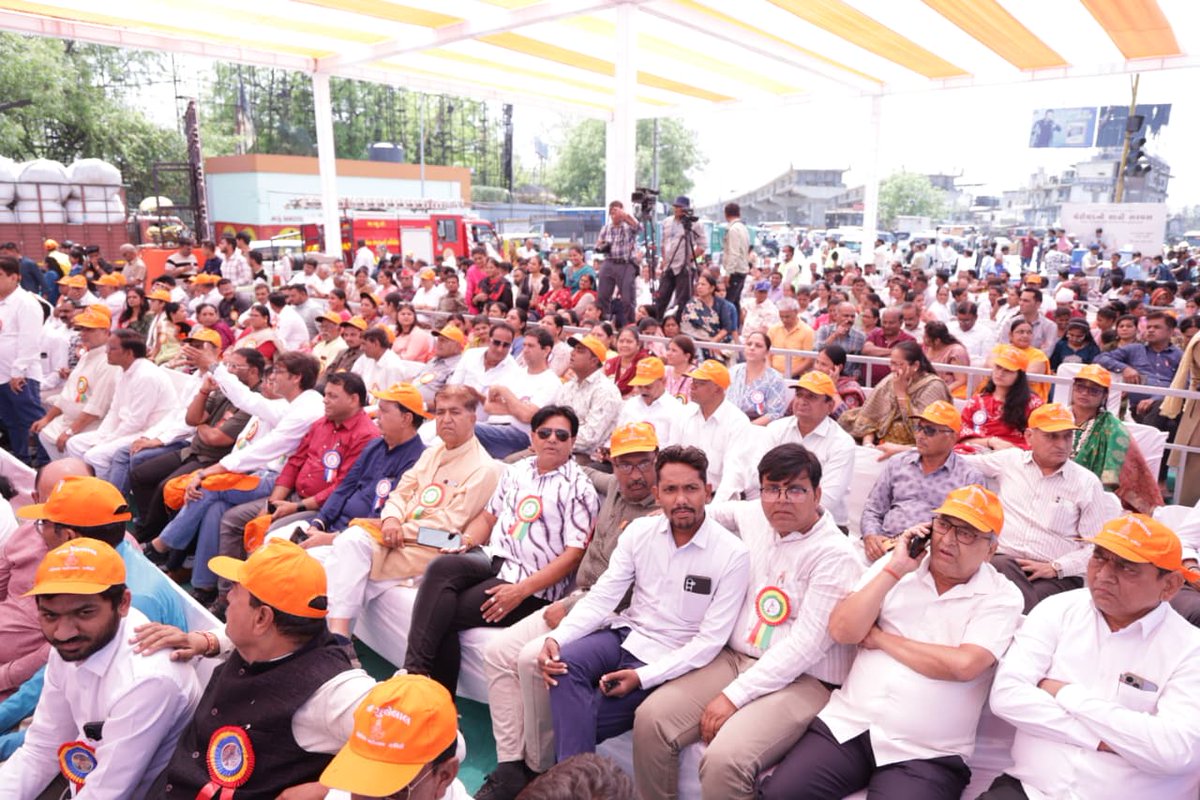 CMO Gujarat tweet media