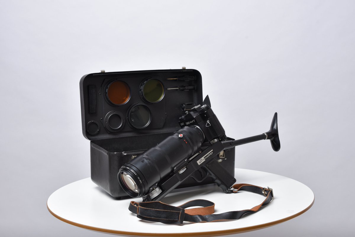 タカチホカメラ 府内店です。 まるで銃器のような姿のZENIT 12C FS-12