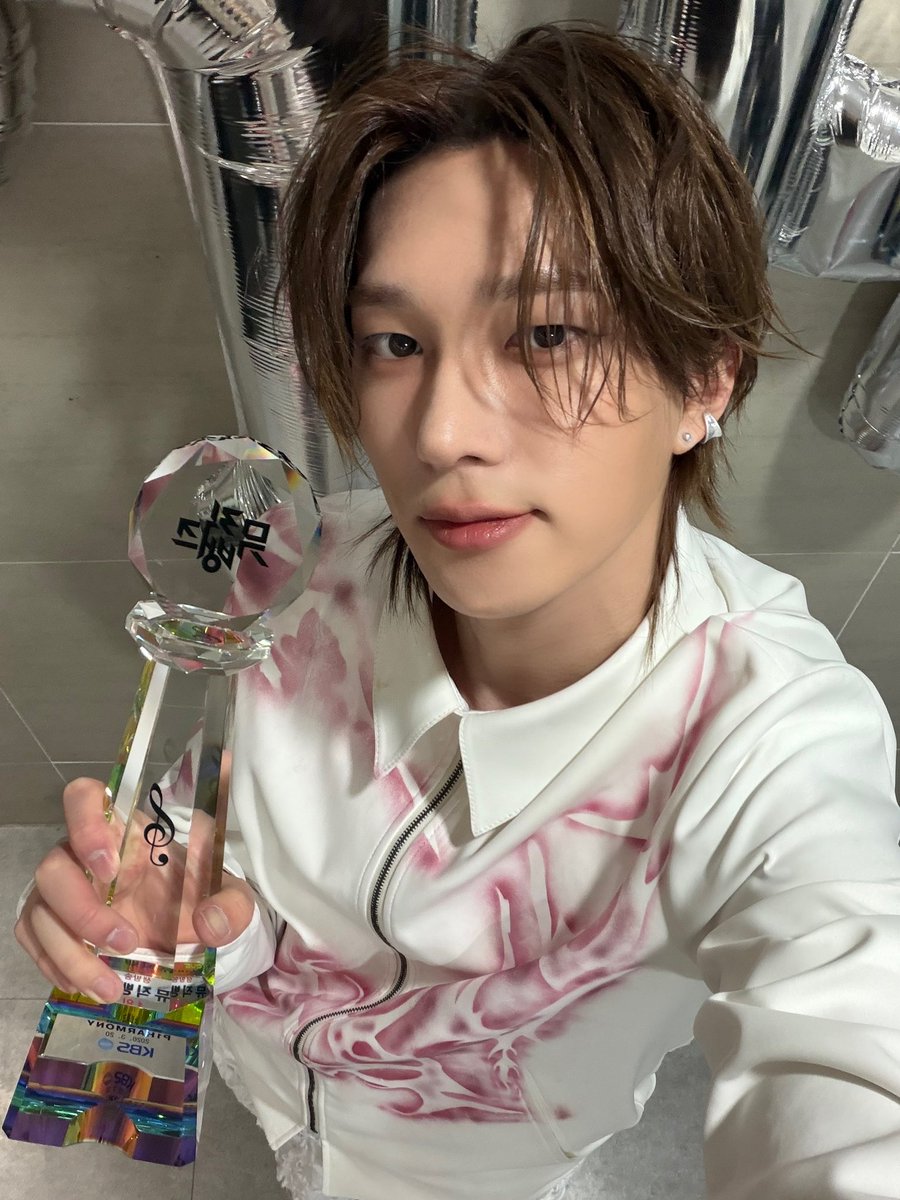 P1Harmony tweet media