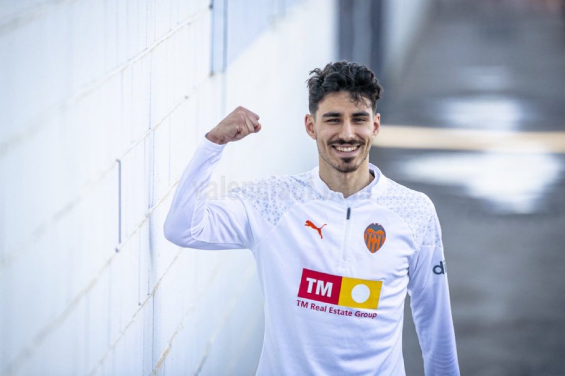 Córner Che🦇 tweet media