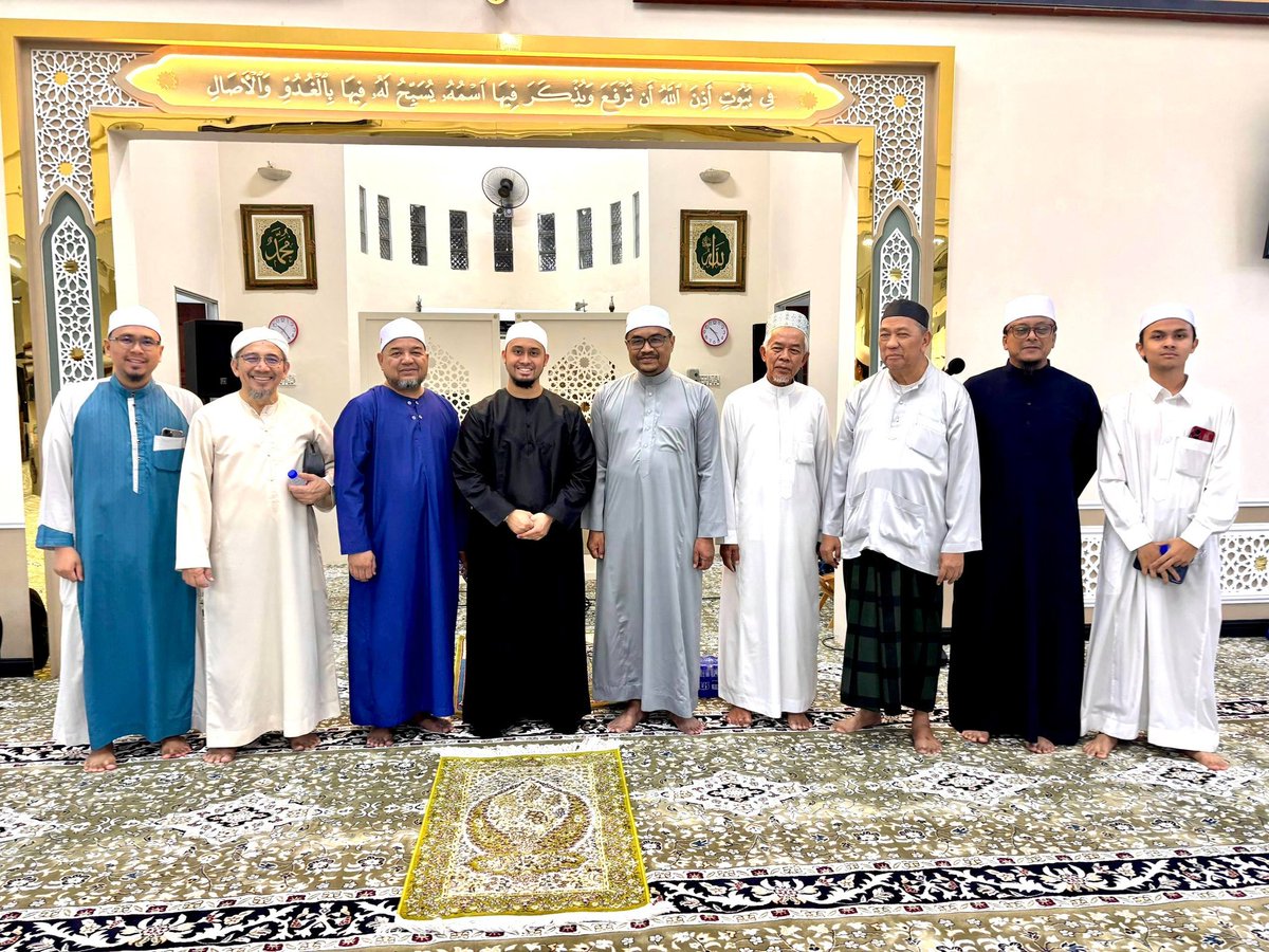 Azli Yusof tweet media