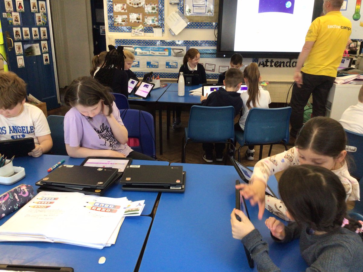 Sandfields Primary School tweet media