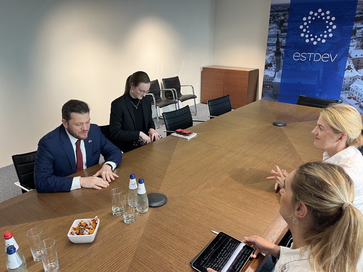 ESTDEV 🇪🇪 #StandWithUkraine tweet media