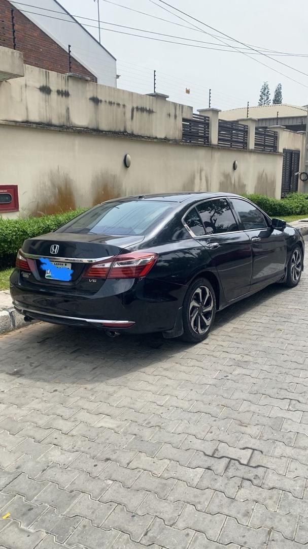 Belean Labels tweet media