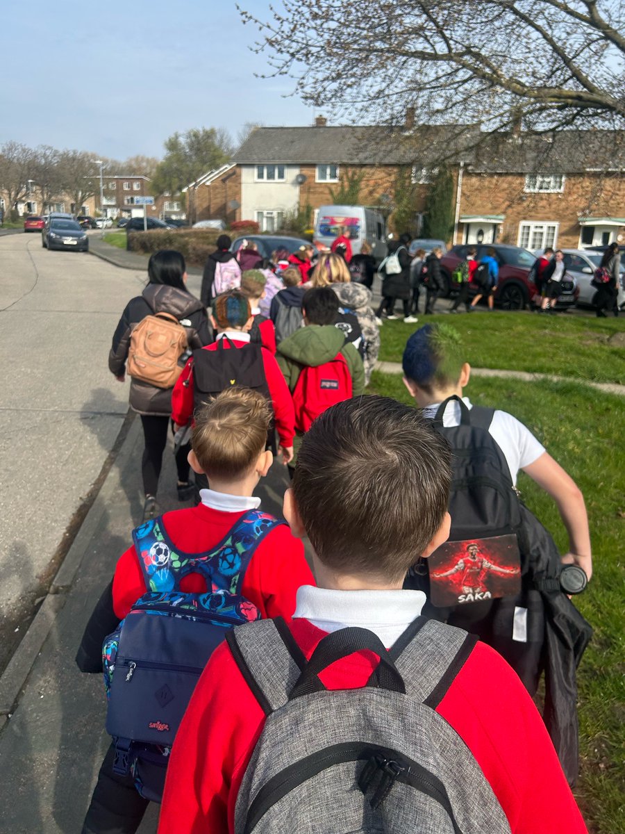 Lee Chapel Primary School tweet media