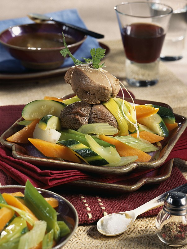 ∞LUCIEDREAMS.† tweet media