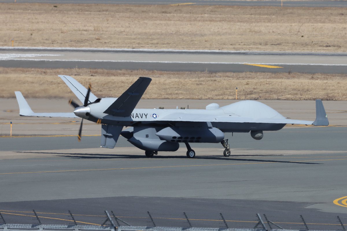 battletank2010's tweet photo. 2026.3.20 RJSM
MQ-9が三沢初フライト
ソノブイポッドを両脇に抱えて離陸 https://t.co/wKAmKWXzTi