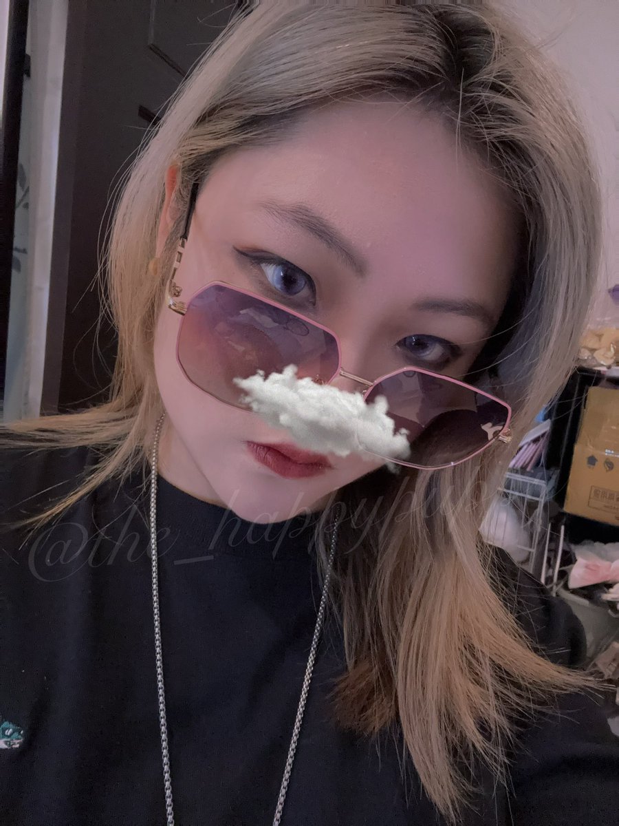 被使用者 tweet media