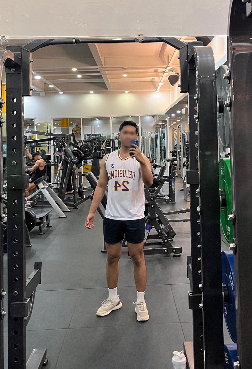 Foreign body tweet media