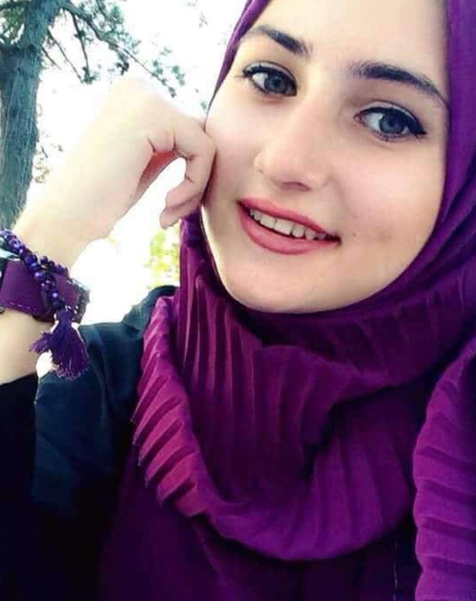 Shreen52075's tweet photo. أصدقائي الأعزاء كل عام وأنتم بخير بمناسبة حلول عيد الفطر السعيد أعاده الله علينا وعليكم باليمن والبركات
أسأل الله أن يتقبل طاعتكم ويملأ أيامكم سعادة لا تنتهي ويجعل الفرحة رفيقة دربكم في كل حين.
دمتم لي سنداً وعيداً في كل عام وتظل صداقتنا منبعاً للنور والسرور والذكريات الجميلة https://t.co/zmqUaPxjTM