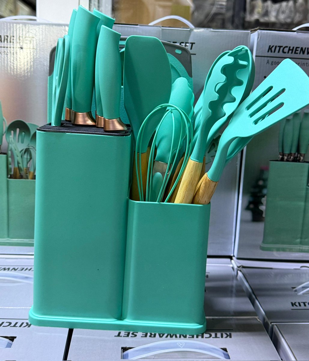 AtienoFrancie tweet media