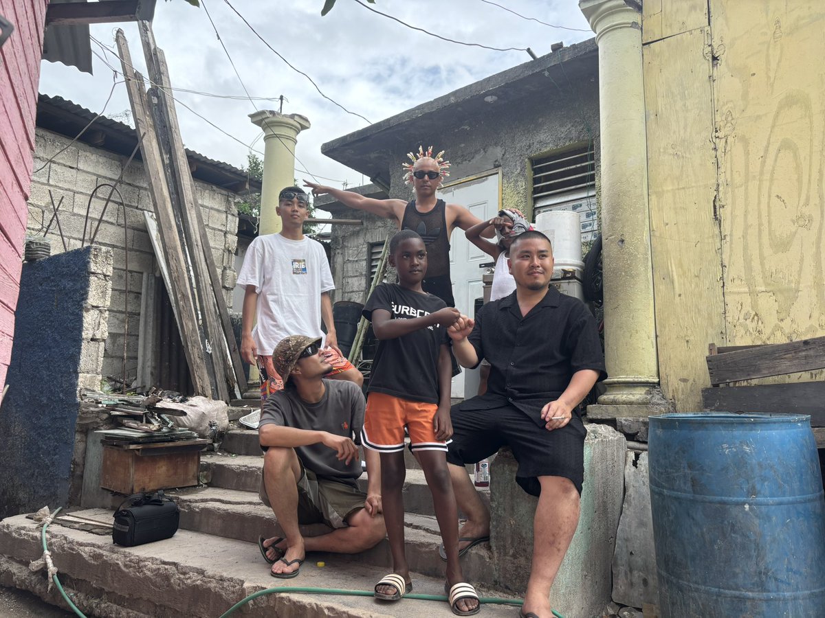 I-VAN aka BLACKANESE tweet media