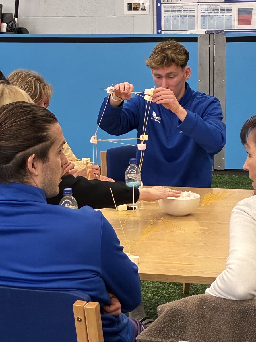 Joe Thomas tweet media