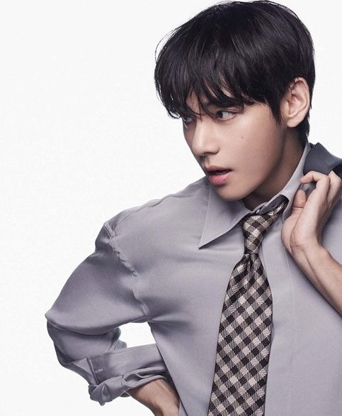 nora (busy) tweet media